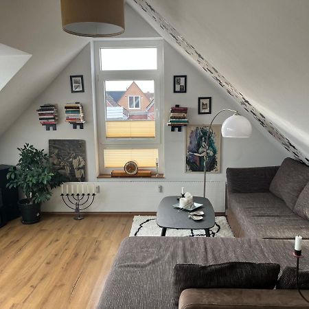 Gemuetliche Wohnung Mitten In Esens Kültér fotó