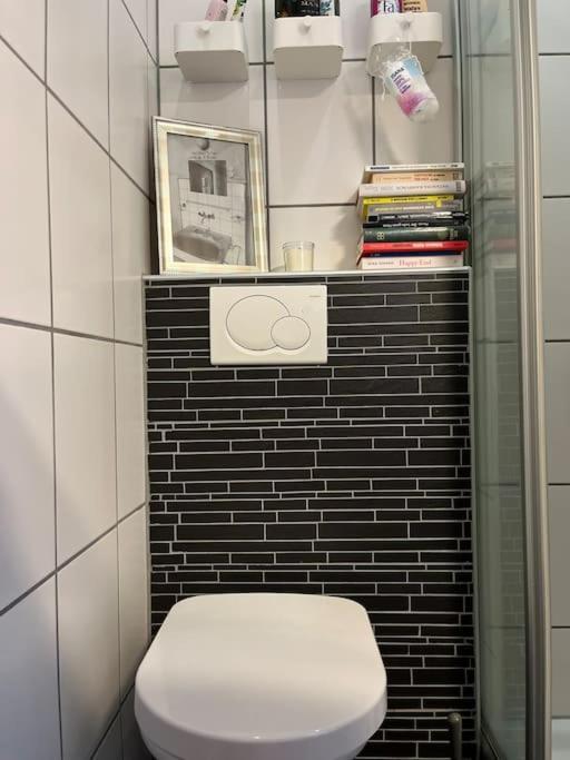 Gemuetliche Wohnung Mitten In Esens Kültér fotó