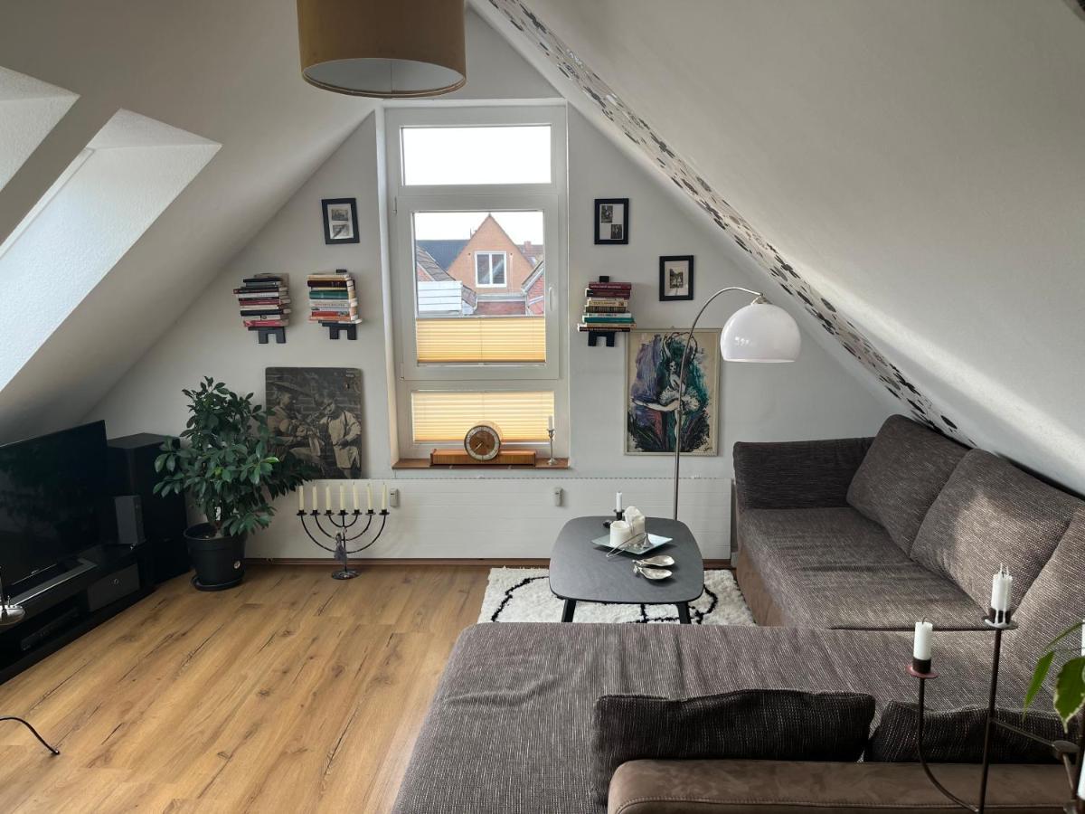 Gemuetliche Wohnung Mitten In Esens Kültér fotó